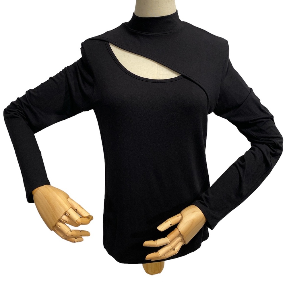 NWT Wild Love Long Sleeve T-Shirt. Size XL